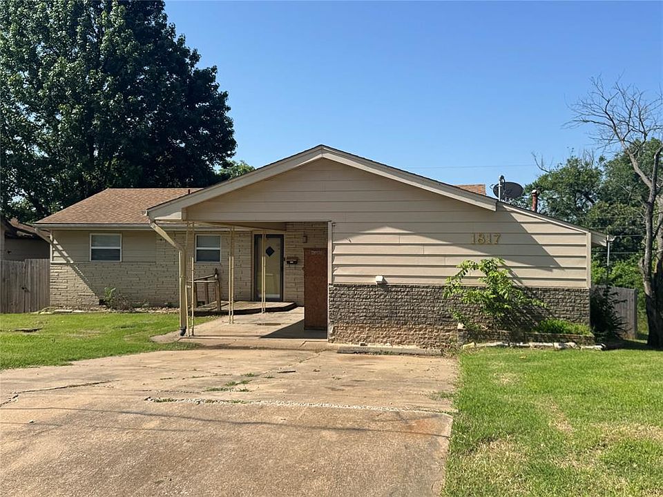 1st image of 1817 Oakridge Dr