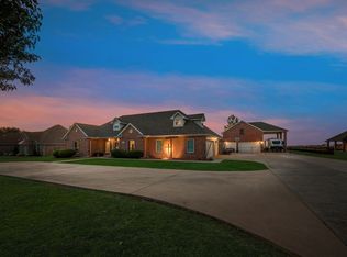 1849 W Alamosa Dr, Terrell, TX 75160