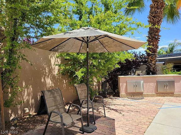 5th image of 8175 Arville St #393