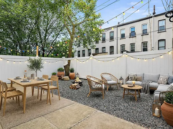 385 Chauncey Street image 1 of 10