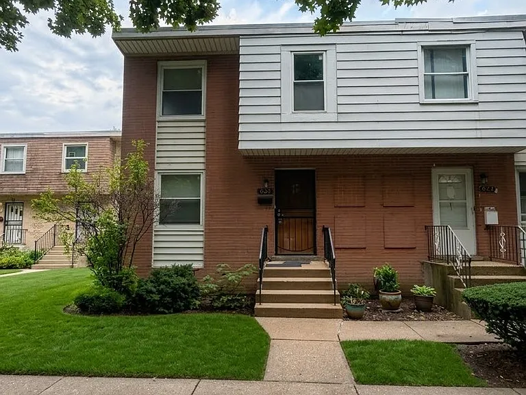 6525 N Kedzie Ave — Photo 5