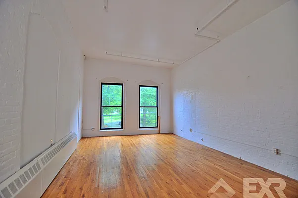 Rented by EXR | media 1