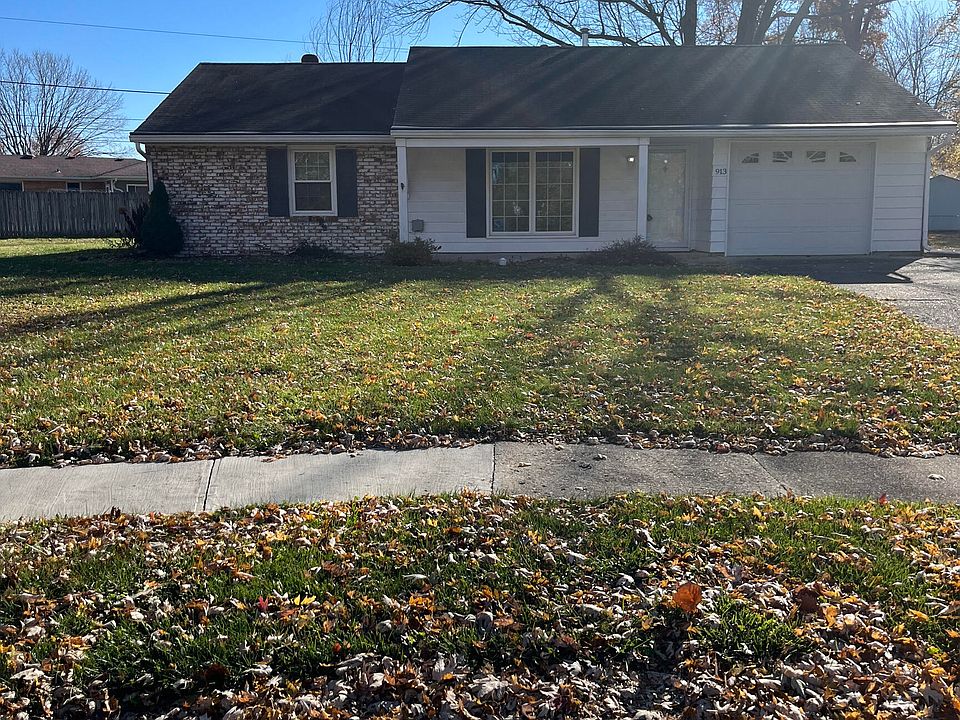 1st image of 913 Beaufain Ct