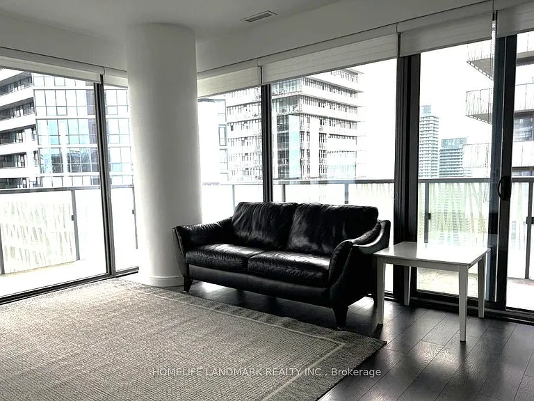50 Charles St E #3905 — Photo 6