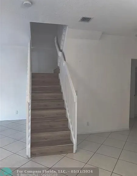4047 NW 92nd Ave — Photo 10