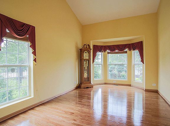 4th image of 1563 Parkside Dr