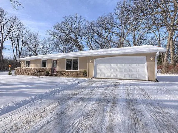 5205 Nottingham Dr, Loves Park, IL 61111