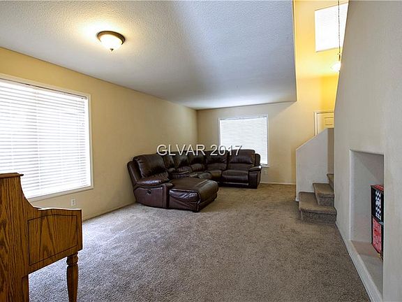 5th image of 9660 Sky Hollow Dr