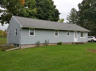 14 Newton St, Manchester, NY 14504
