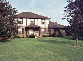 41331 Llorac Ln, Northville, MI 48167