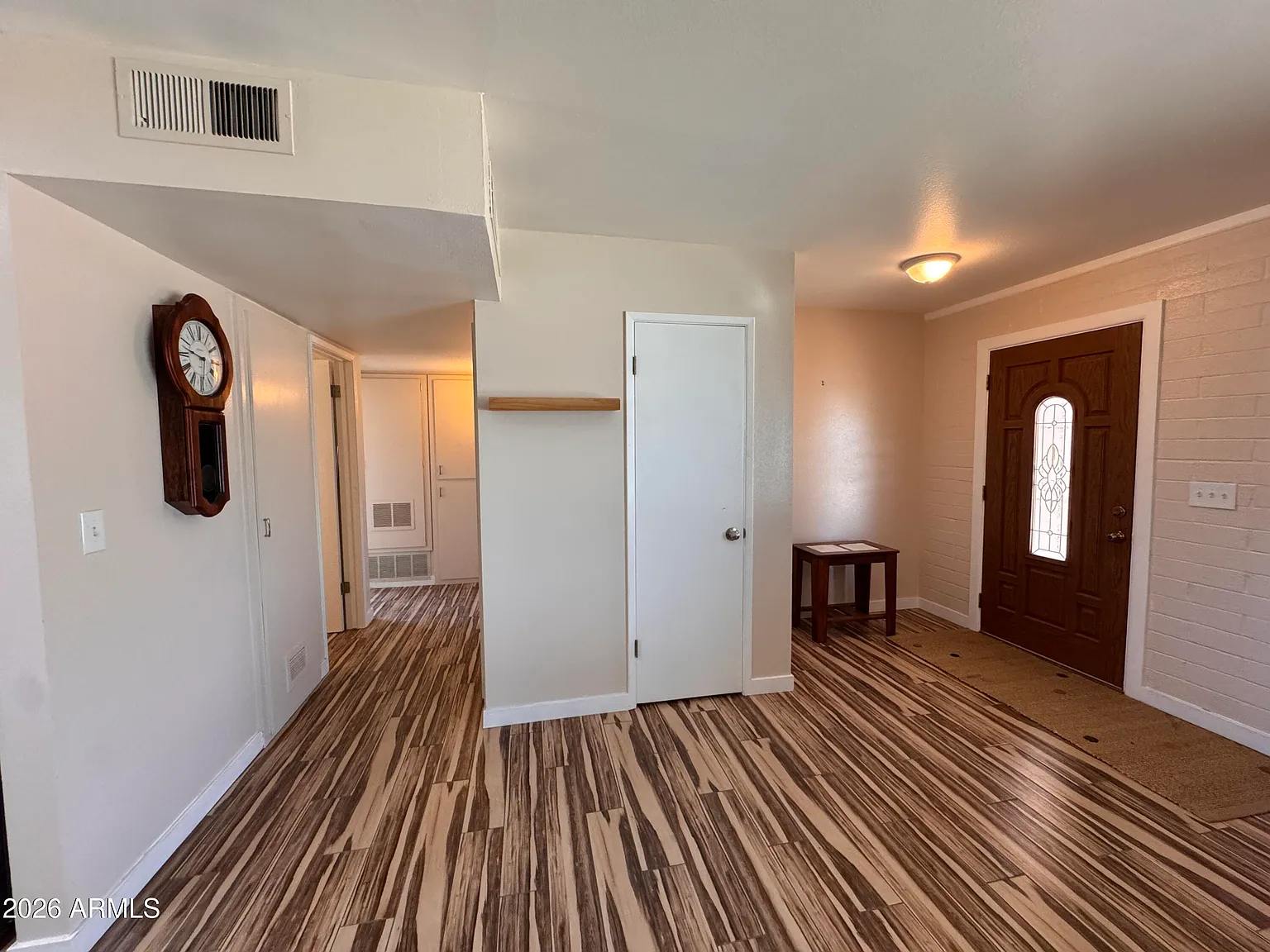 3 bed, 2.0 bath, 1375 sqft, $1,997 — Photo 3