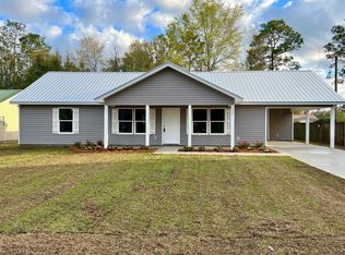 112 Paradise Island Dr, Defuniak Springs, FL 32433