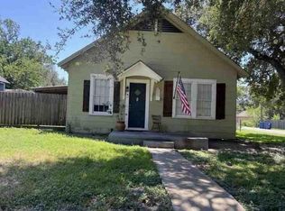 400 N Stevenson St, Eagle Lake, TX 77434