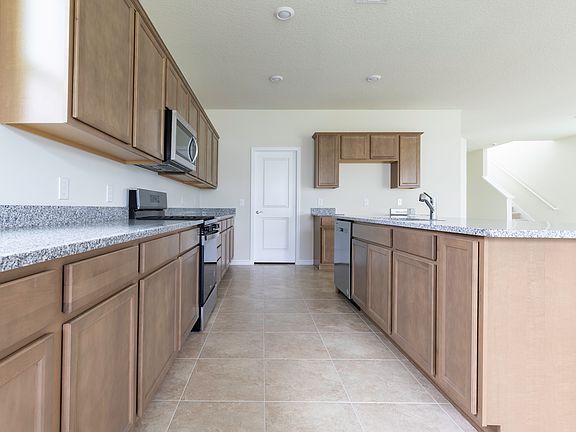 3rd image of 10264 Park Estates Ave