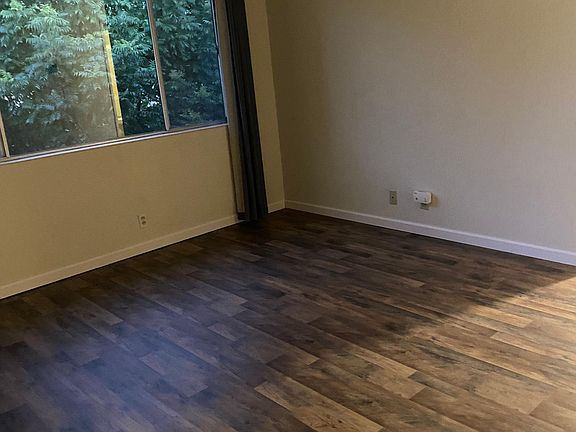 3rd image of 260 Pettis Ave APT 2