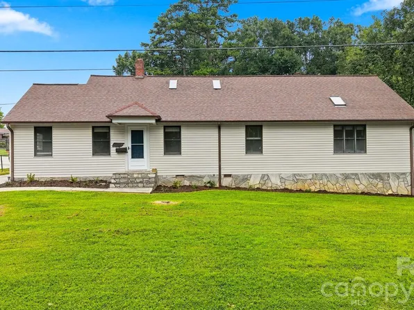 512 Garrou Ave SE, Valdese, NC 28690