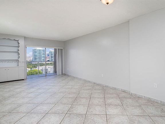2nd image of 400 Kings Point Dr APT 1427