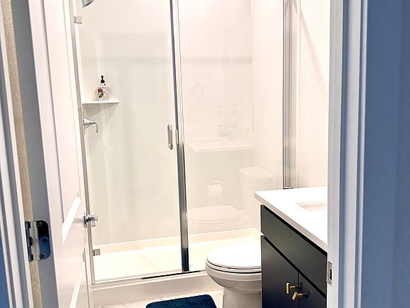 1 st floor bath
