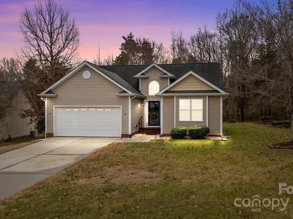2801 Parkwest Dr, Albemarle, NC 28001