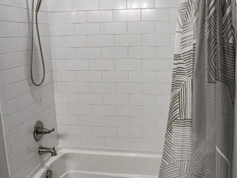 948 W Greenwood Ave — Photo 15
