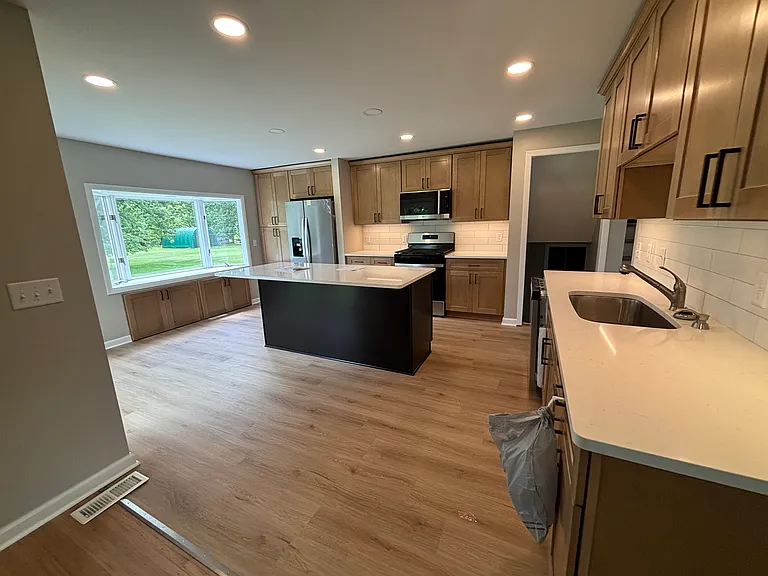 374 Whittier Rd — Photo 13