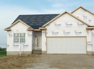 525 Stone Hedge Dr NW, Cedar Rapids, IA 52405