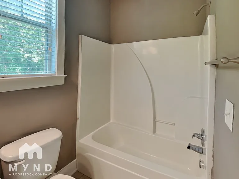 175 Herring St #5 — Photo 15