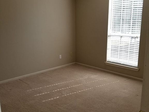 5th image of 301-B Ann Ave
