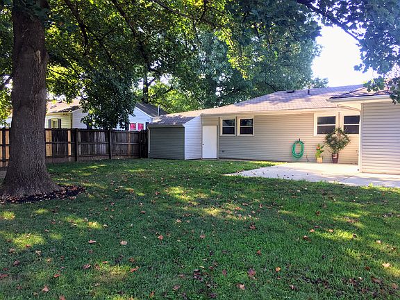 3rd image of 32 Catalpa Ave