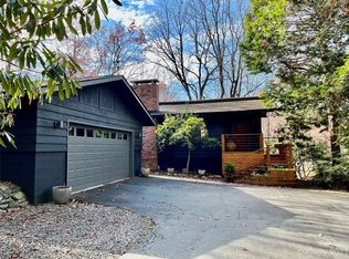 904 Cardinal Rd, Brevard, NC 28712