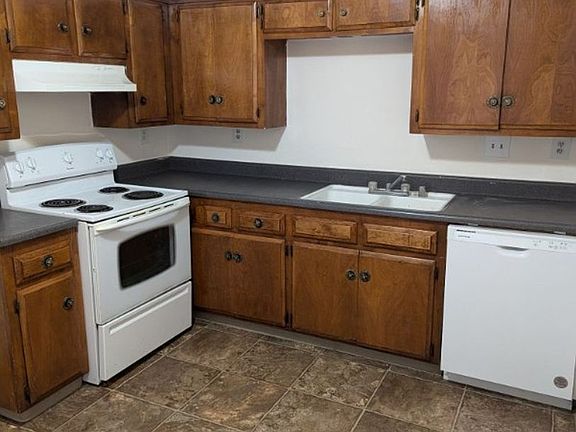 2nd image of 2820 N Half Moon Dr APT D