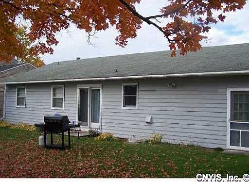 4th image of 115 Stoney Dr