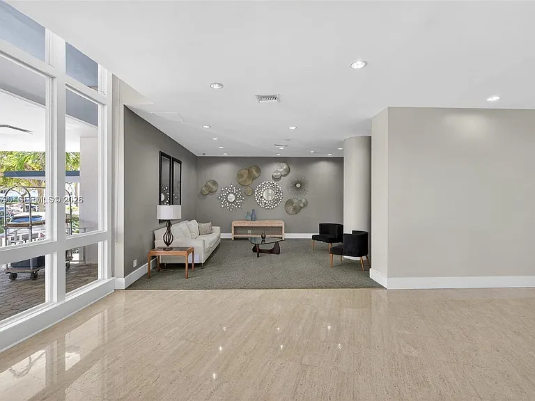 7441 Wayne Ave #8J — Photo 31