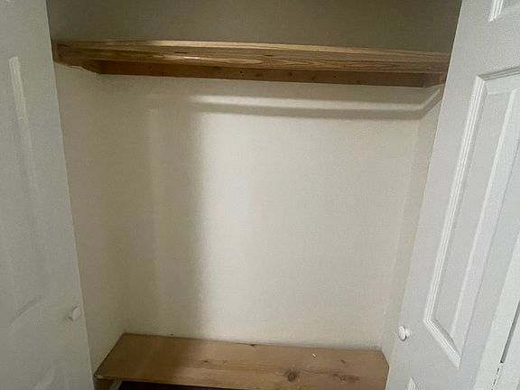 5th image of 1310 Oakley St #1