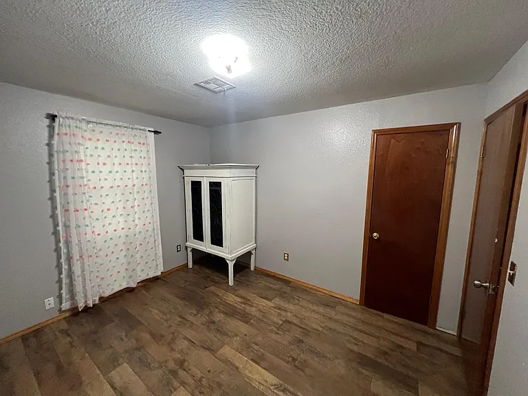 25963 May Ave — Photo 7