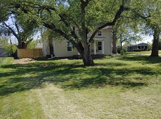 1403 Frazier St, Valley Falls, KS 66088