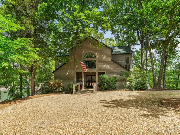 121 Rhinehill Dr, Mooresville, NC 28117