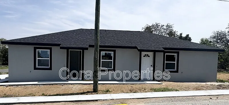 403 E Pearl St