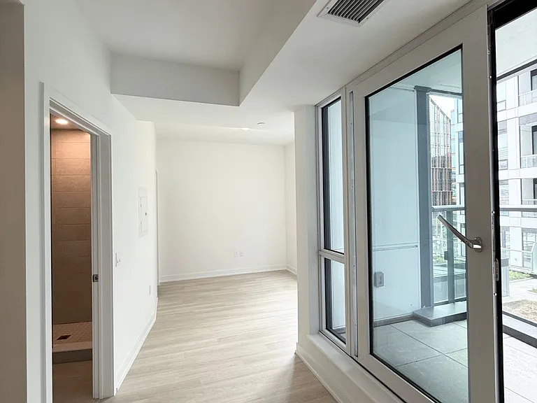 15 Richardson St #408 — Photo 7