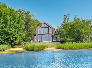 142 Towd Point Rd, Southampton, NY 11968