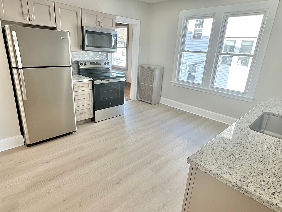 1st image of 204 Winthrop St Floor 2