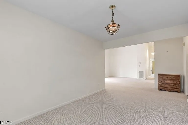 82 Smithfield Ct — Photo 3