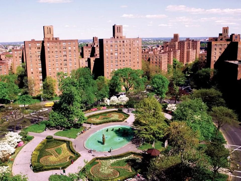 2nd image of 1507 Metropolitan Ave APT 10A