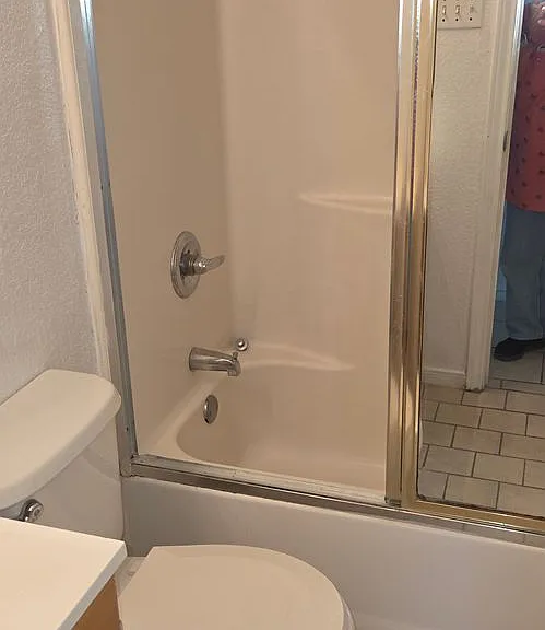 1107 Circle M Dr — Photo 22