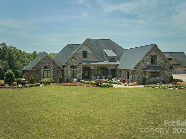 109 Oakforest Dr, Kings Mountain, NC 28086