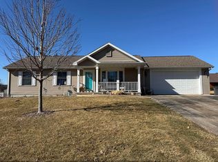 108 SW Lanark Ave, Lanark, IL 61046