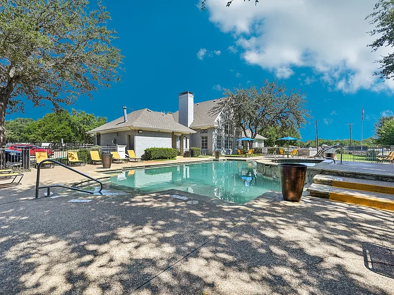 Southpoint Villas — Photo 33