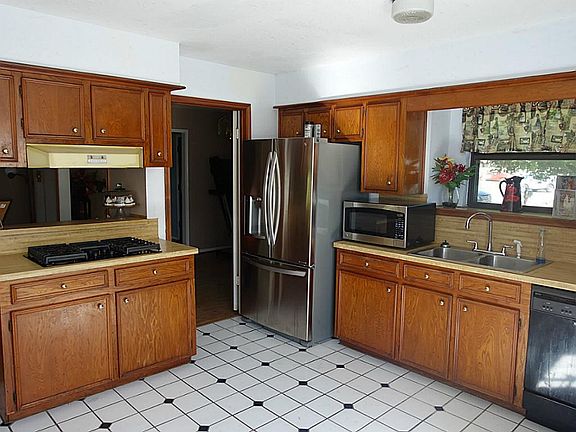 2nd image of 4434 Jefferson St