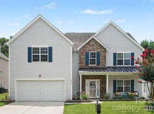 5813 Parkstone Dr, Matthews, NC 28104