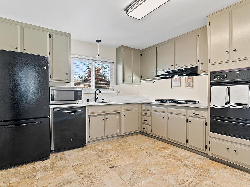 1st image of 9026 Feather River Way